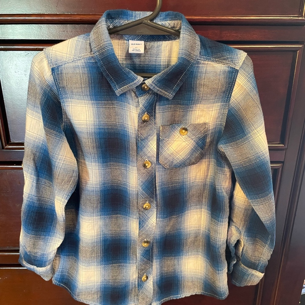 Old navy boys button down long sleeve shirt